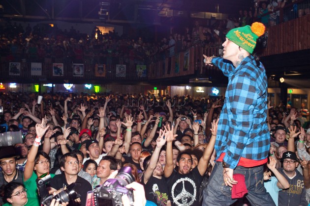 img_6948 The crowd makes noise for Yelawolf
