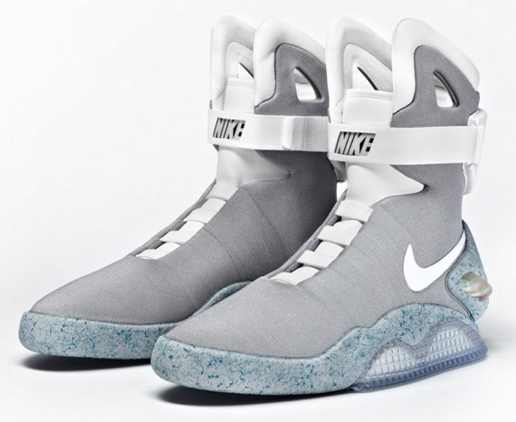 2011 nike mag shoe