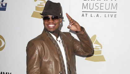 ne-yo-arrives-at-the9b5267