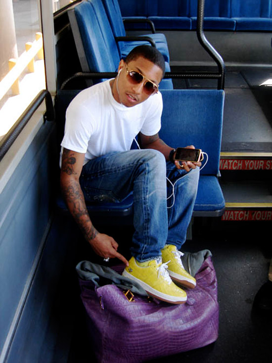 pharrell-williams-bape-croc-spongebob-bapesta-2 pharrell-williams-bape-croc-spongebob-bapesta-2