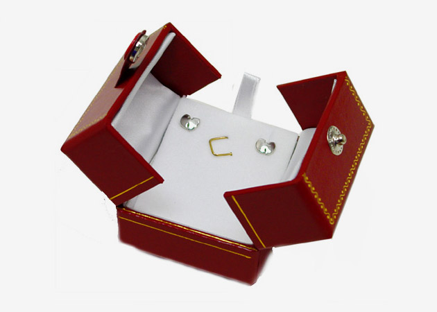 wu-tang-clan-gabriel-urist-earring-2