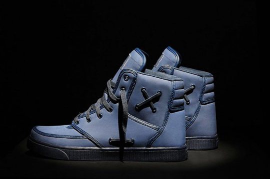 greedy-genius-ocean-runner-blue-3-600x398