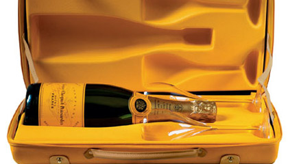 clicquot-traveler_450x362 clicquot-traveler_450x362