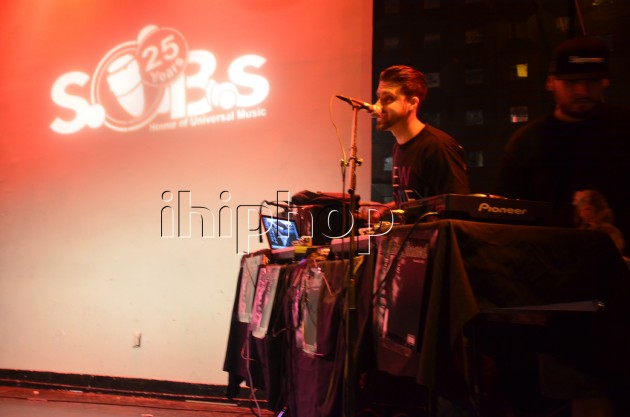 Emilio Sparks gettin ready for the show