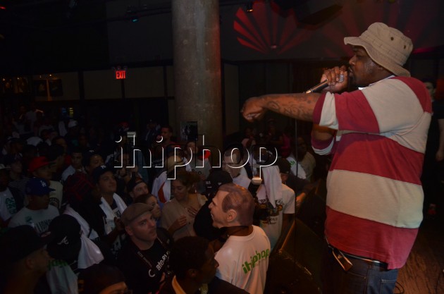 After DZA handed out spliffs to the entire audience...