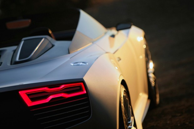 2014-audi-e-tron-spyder-4-620x413