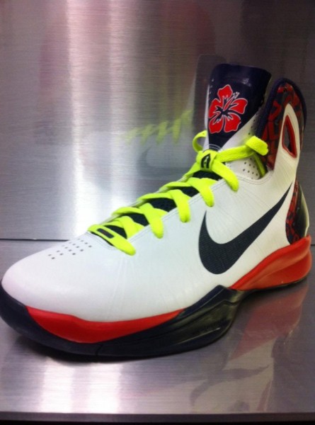 nike-hyperdunk-2010-fiba-pack-release-date-info-4-445x600