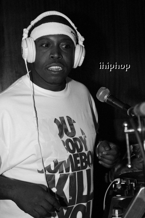 Lil Fame on the set BW