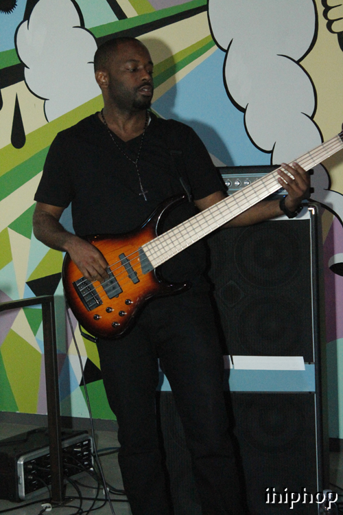 Bassist 3