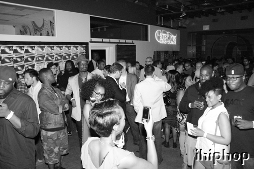 Crowd BW 3