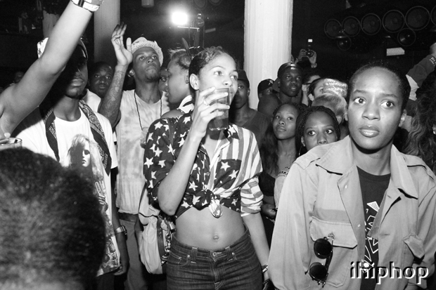 Crowd BW 2