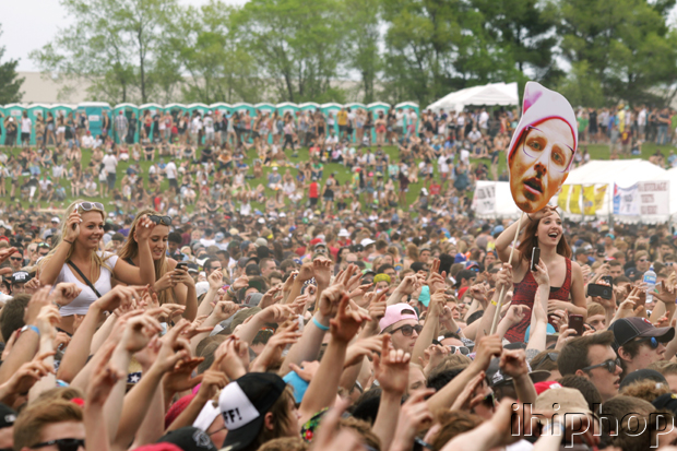 Crowd_9
