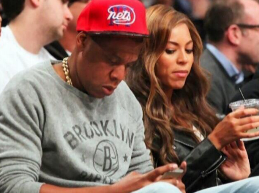 bey-peeked-at-hov-phone-lrg-header